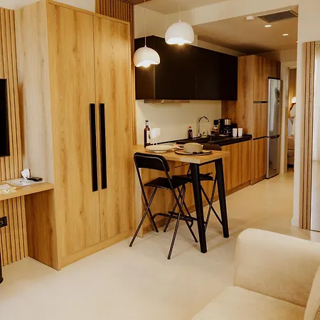 アパートホテル Anore Luxury *